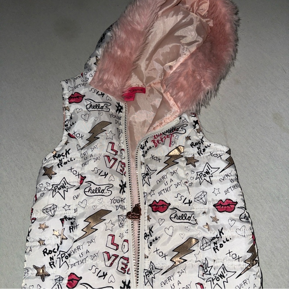 Kids Size 2T Beverly Johnson White Hooded Vest with Pink Fur Trim.